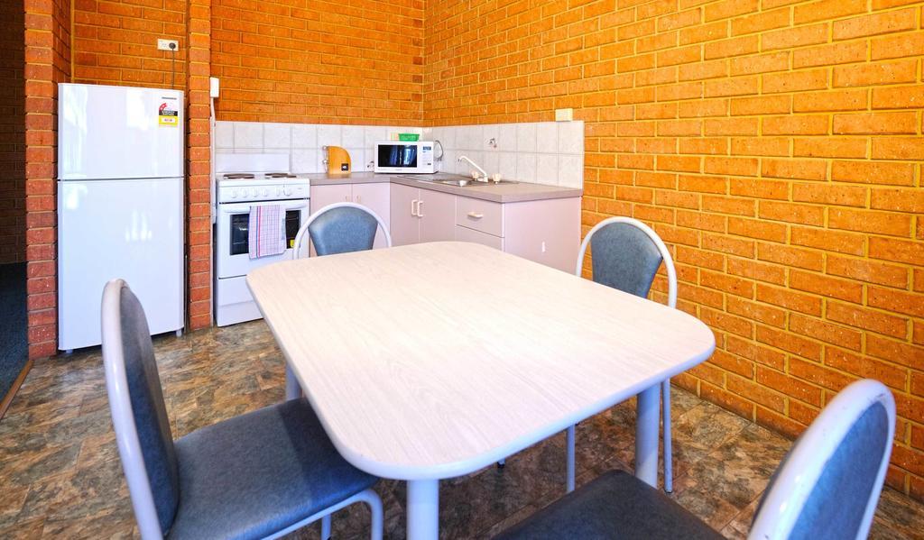 Abrolhos Reef Lodge Джералдтон Екстериор снимка