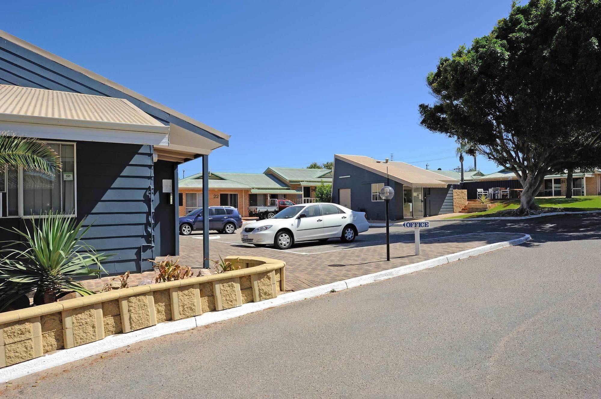 Abrolhos Reef Lodge Джералдтон Екстериор снимка