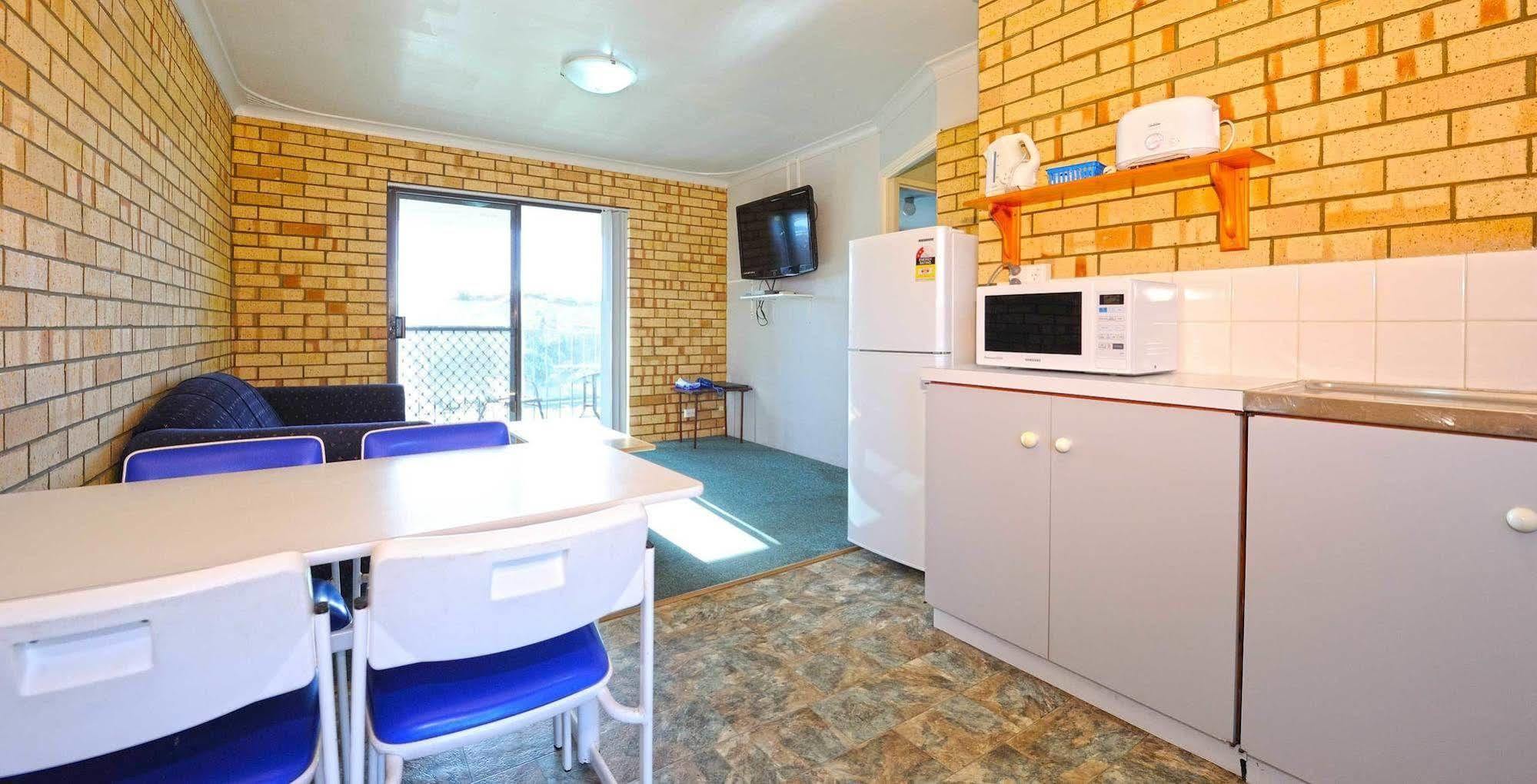 Abrolhos Reef Lodge Джералдтон Екстериор снимка