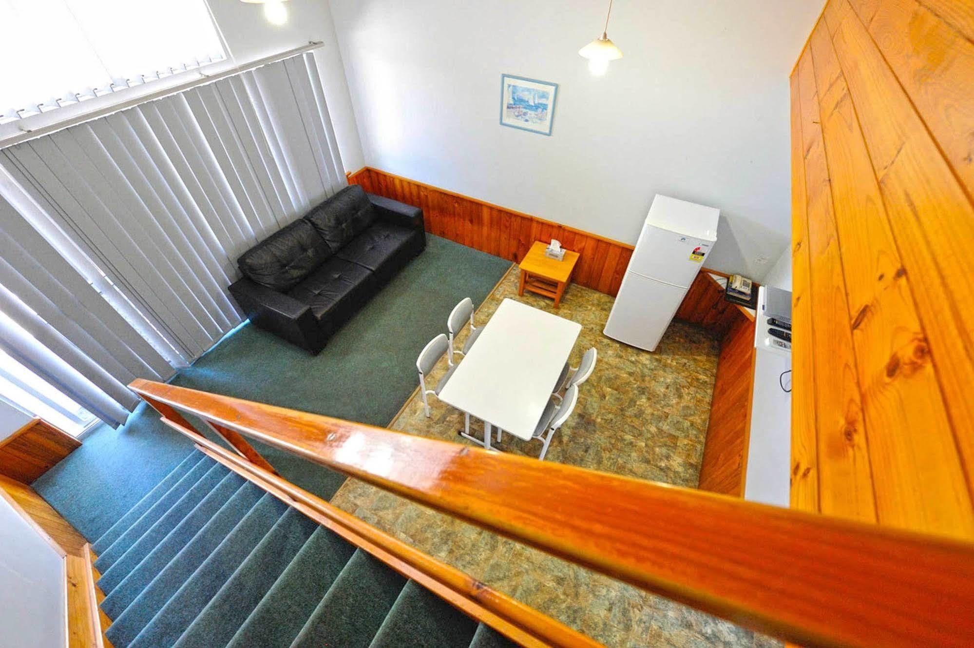 Abrolhos Reef Lodge Джералдтон Екстериор снимка