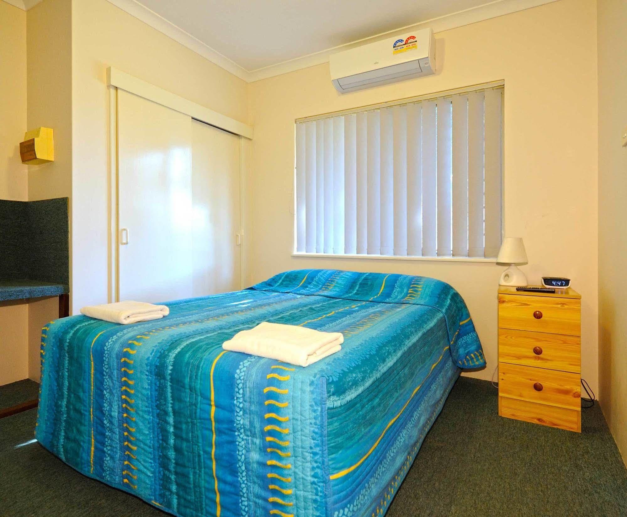 Abrolhos Reef Lodge Джералдтон Екстериор снимка