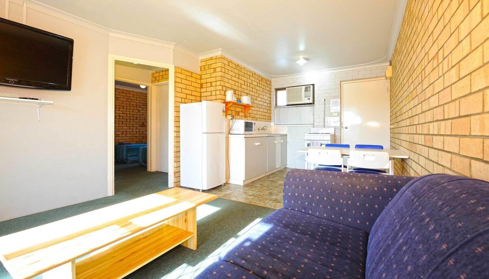 Abrolhos Reef Lodge Джералдтон Екстериор снимка