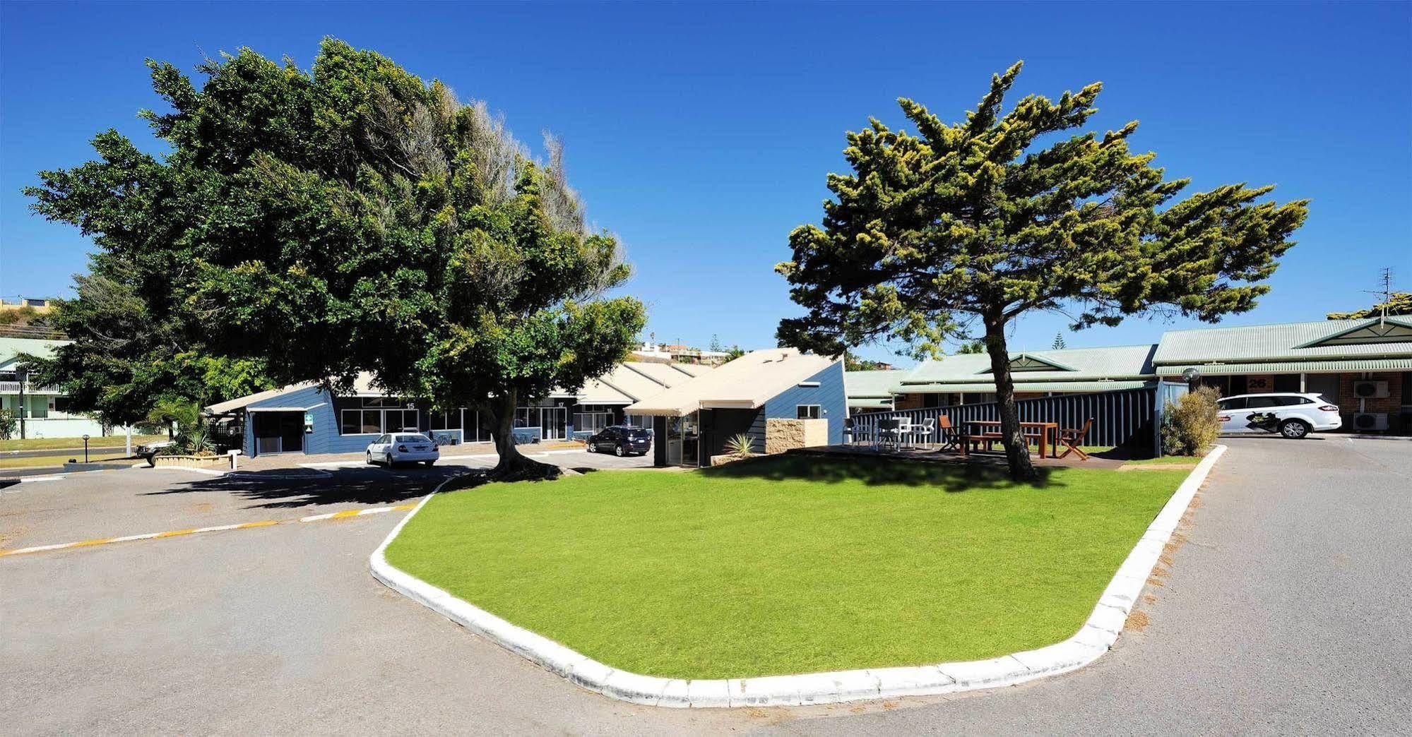 Abrolhos Reef Lodge Джералдтон Екстериор снимка